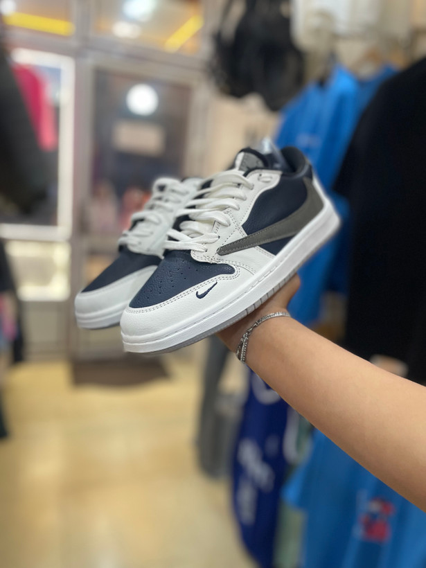 خرید کفش کتونی نایک ترویس رنگ ابی | ارسال فوری