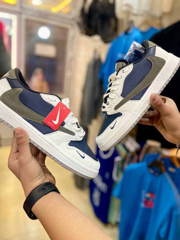 خرید کتونی نایک ترویس | ارسال فوری