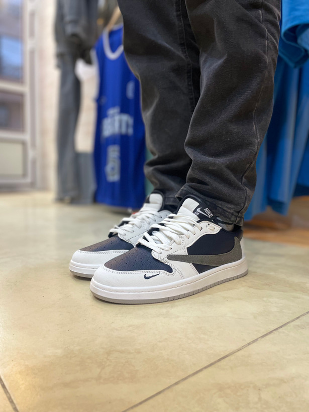 خرید کتونی ترویس | ارسال فوری